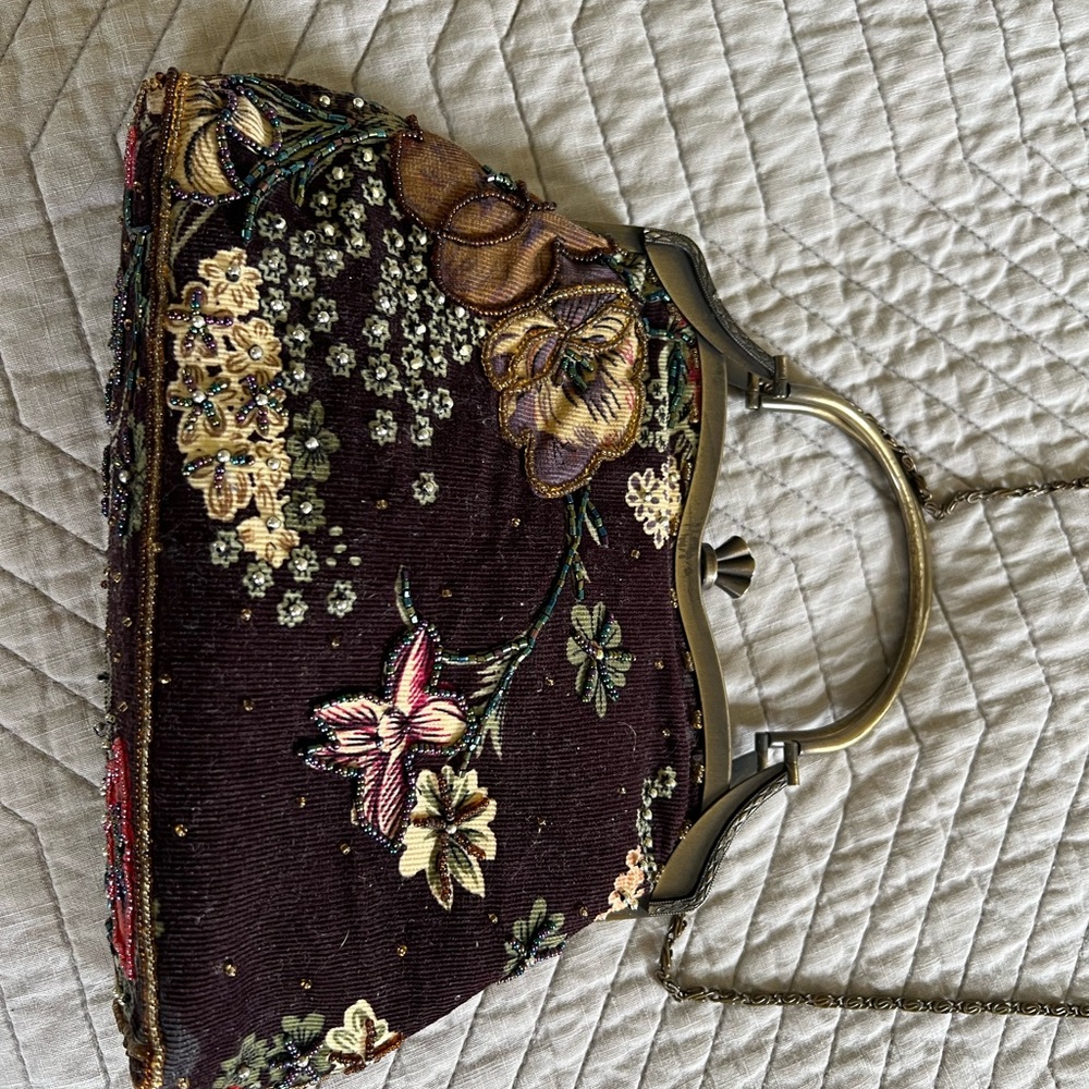Floral Embroidered Women's Bag